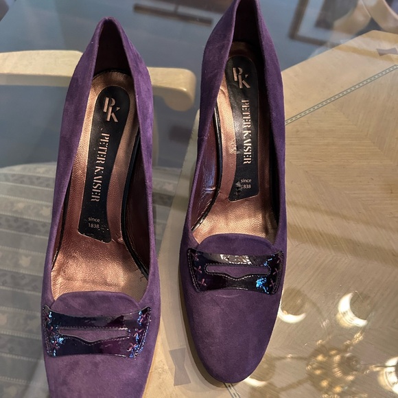 Beautiful suede Peter Kaiser German made suede and leather kitten heels. - Picture 4 of 5